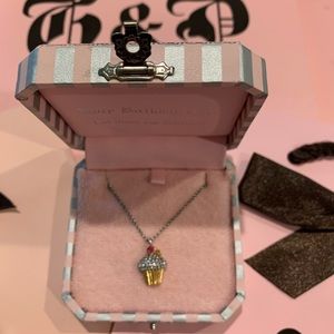 Juicy Couture - cupcake wish necklace